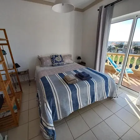 Apartamento Golfinho 公寓 *